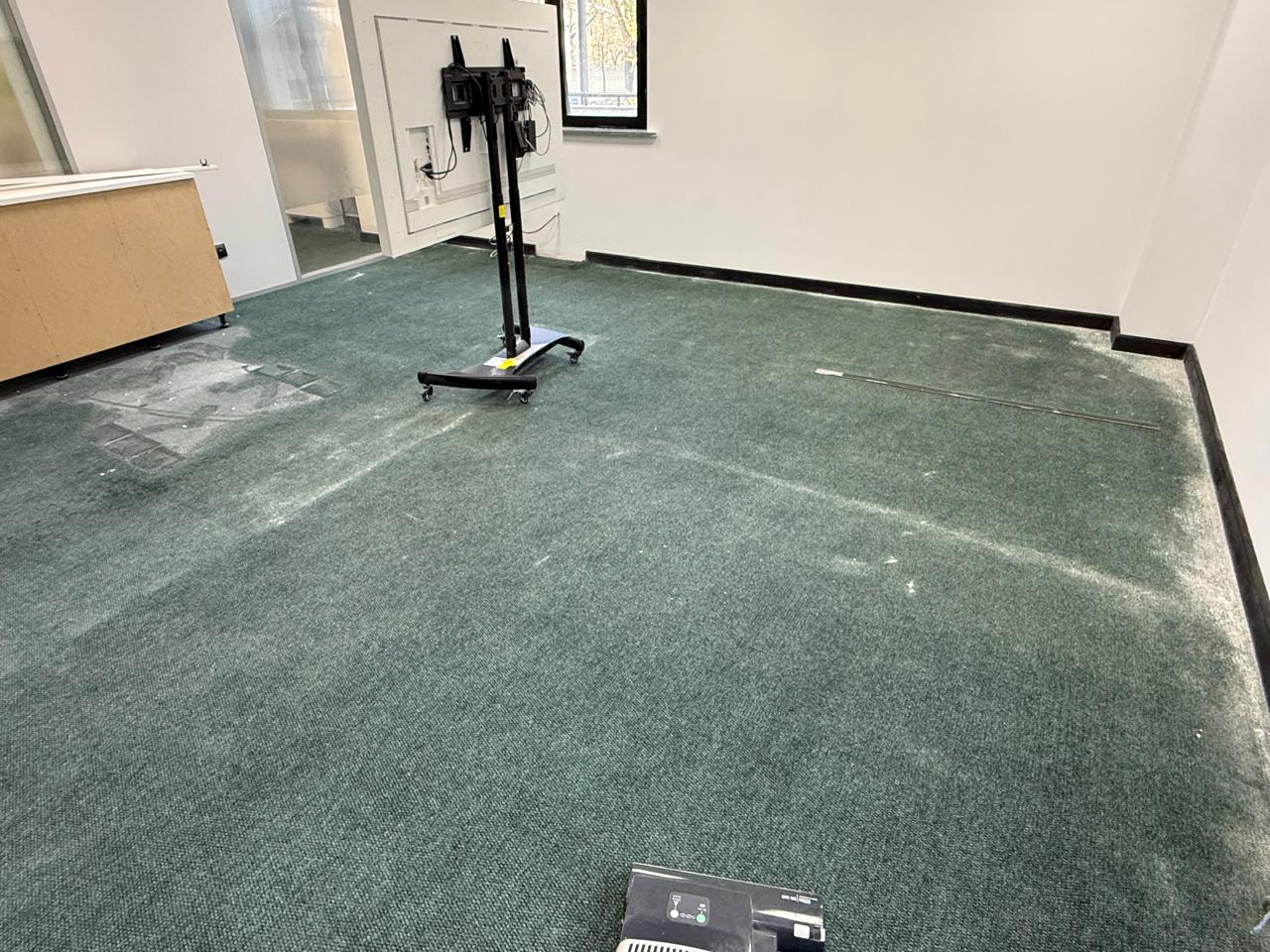 Химчистка ковролина после ремонта — как правильно очистить и не испортить покрытие